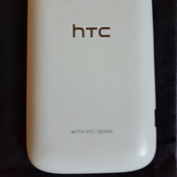 HTC Wildfire Phone Back Cover - Picture 2 of 2